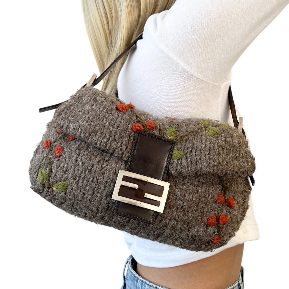 FENDI Vintage FF Mamma Baguette Wool Knit Shoulder Bag Gray Brown [106455]